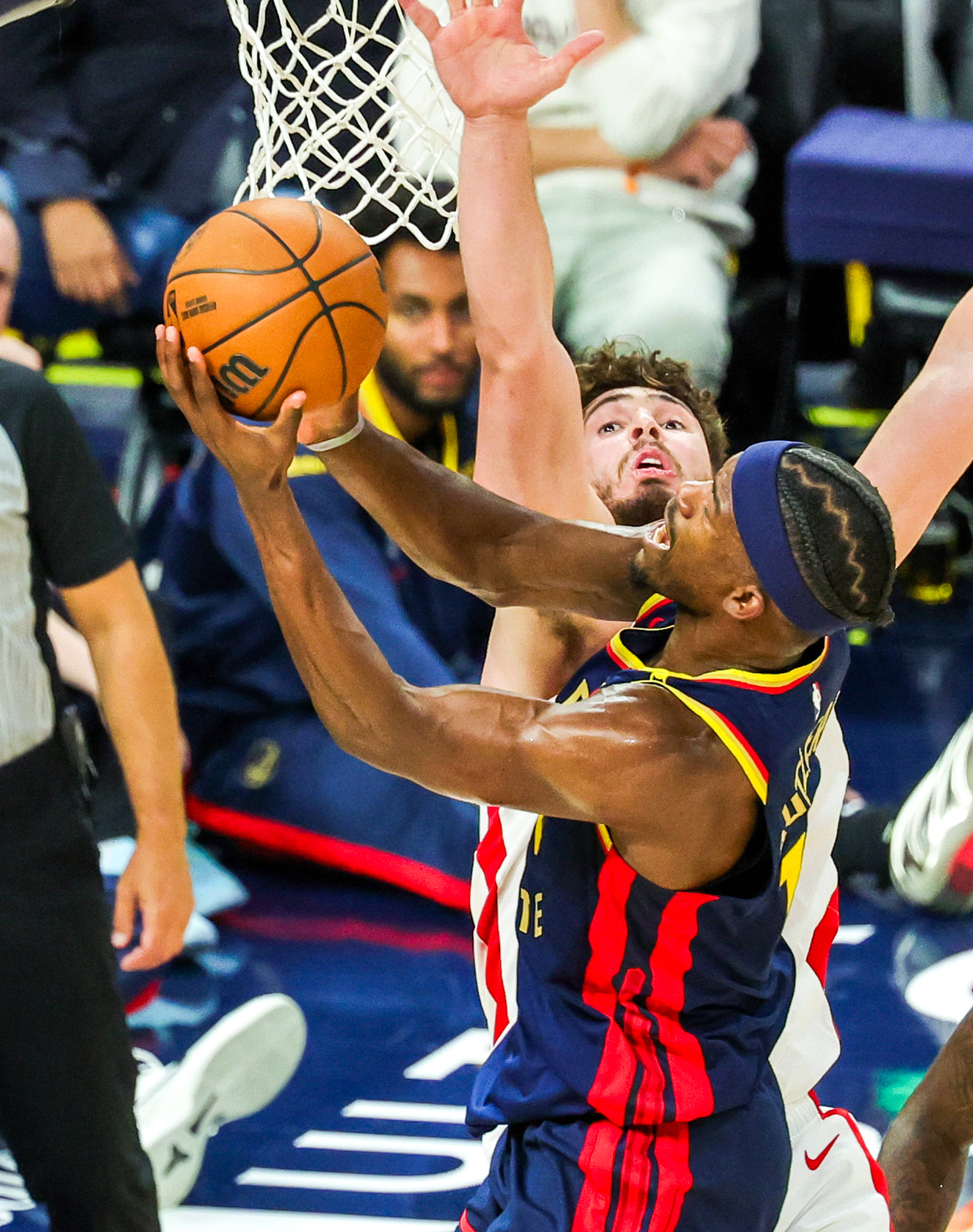 关于上海久事迎NBA季后赛关键赛，冲刺阶段调整名单，球迷炸锅，年轻球员得到机会的信息